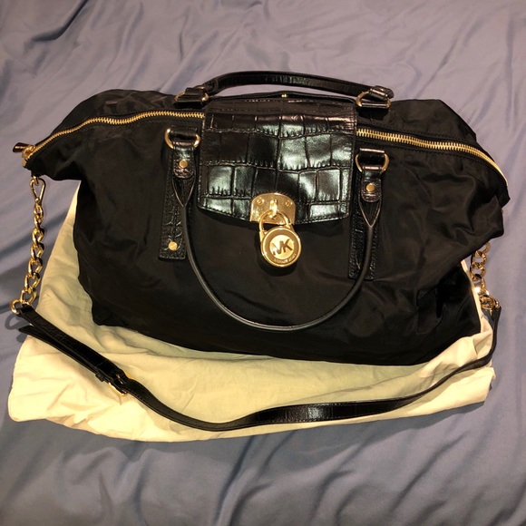 Michael Kors black duffle bag - Picture 1 of 9